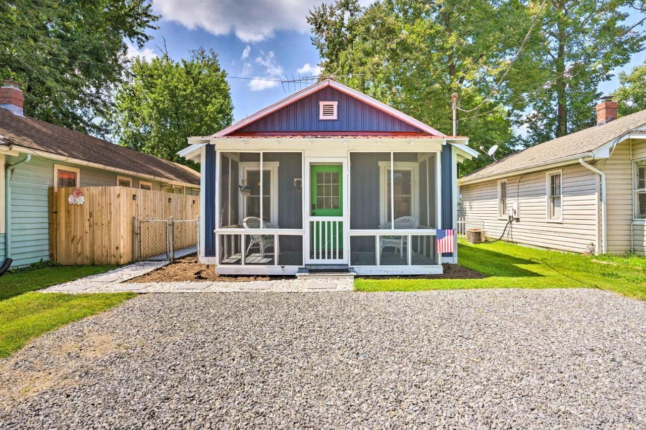 Chic Cottage With Private Yard Steps To Beach! Colonial Beach Exterior photo