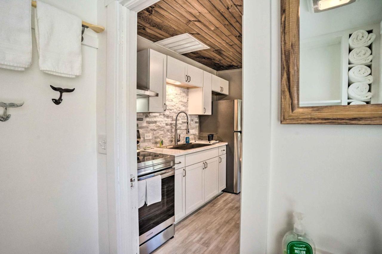 Chic Cottage With Private Yard Steps To Beach! Colonial Beach Exterior photo