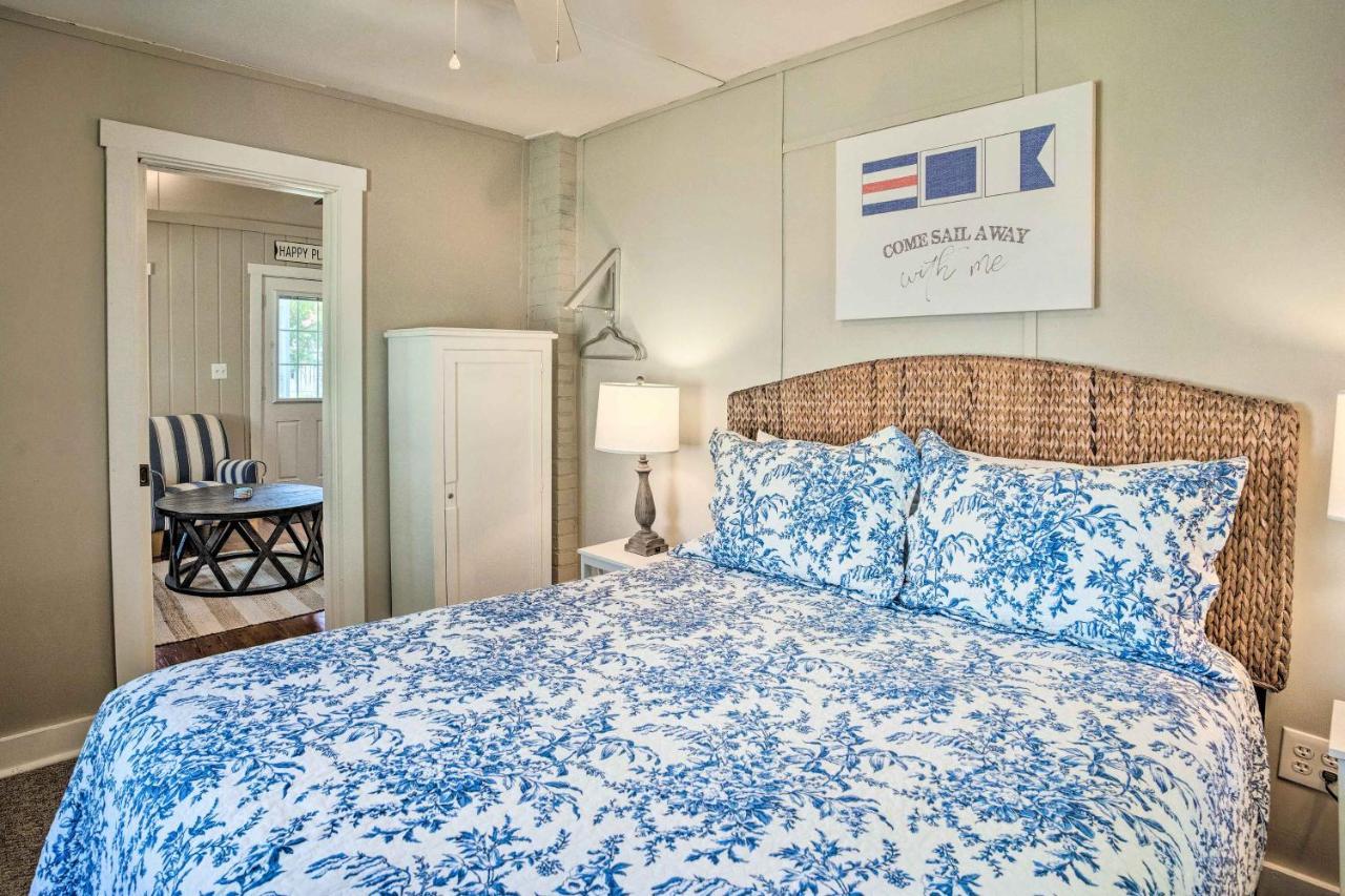 Chic Cottage With Private Yard Steps To Beach! Colonial Beach Exterior photo